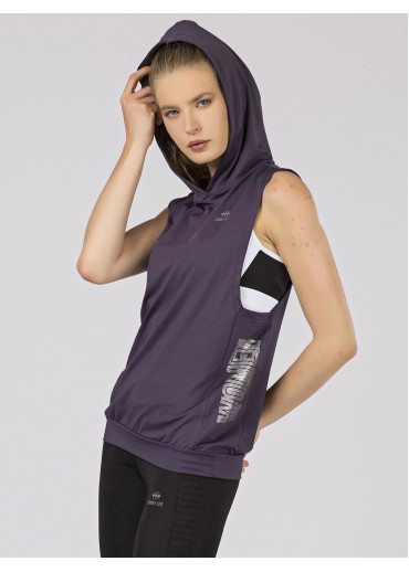 Fialové tričko s kapucňou