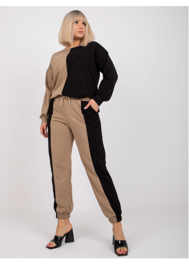 Čierna tepláková súprava