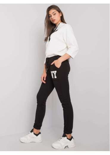 Čierna tepláková súprava