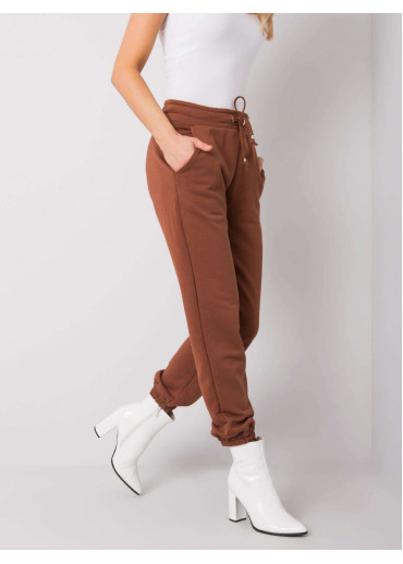 Hnedé basic tepláky