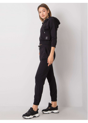 Čierna tepláková súprava