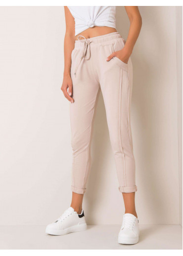 Kapučínovo hnedé tepláky