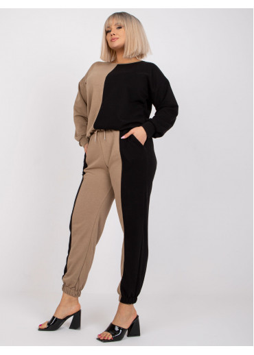 Čierna tepláková súprava