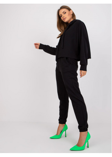 Čierna tepláková súprava