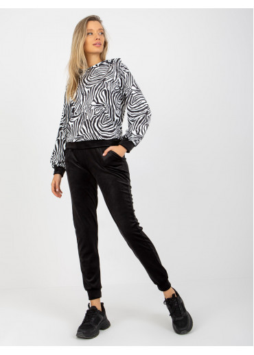 Čierna tepláková súprava