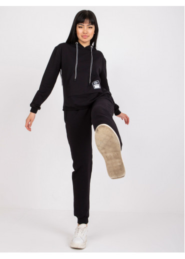 Čierna tepláková súprava