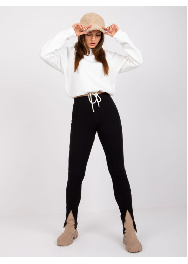 Smotanovo biela mikina s kapucňou