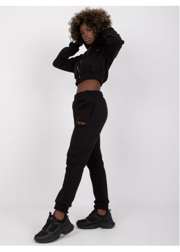 Čierna tepláková súprava