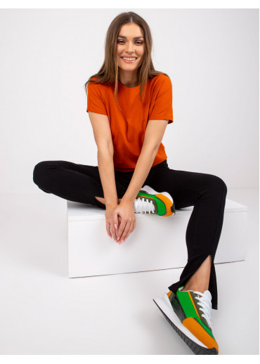 Karamelovo hnedé tričko