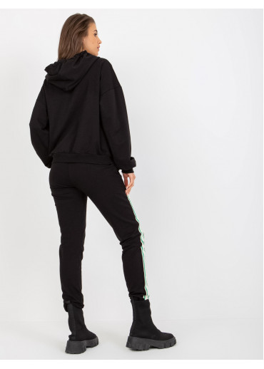 Čierna tepláková súprava