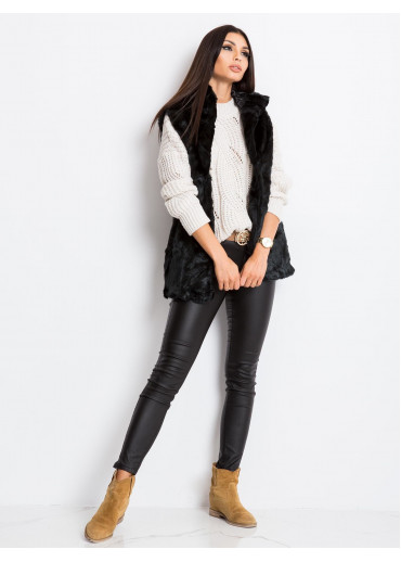 Čierna hebká vesta