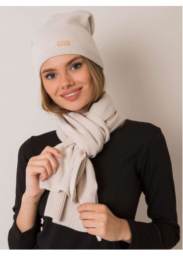 Béžovo hnedá čiapka a šál