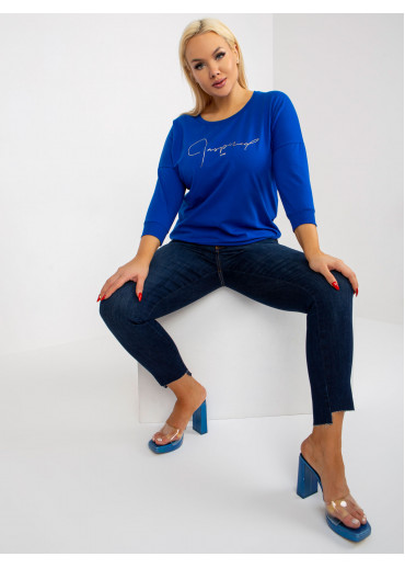 Modré tričko s nápisom