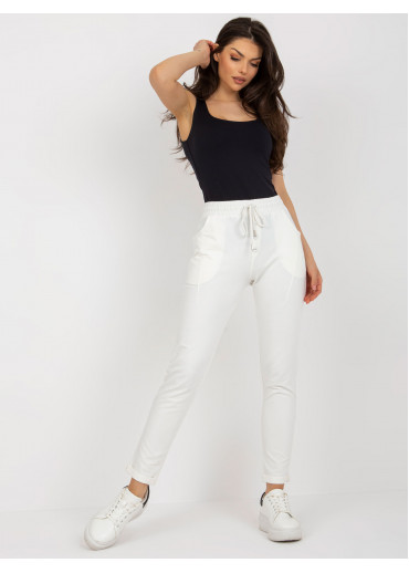 Smotanovo biele tepláky