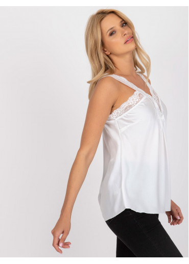 Biely top s čipkou