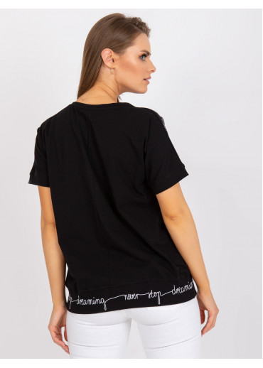 Čierne tričko s nápisom