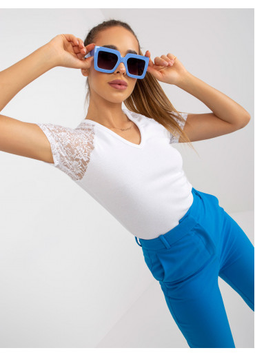 Biele tričko s čipkovanými rukávmi