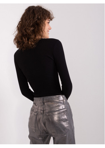 Čierne tričko s dlhým rukávom