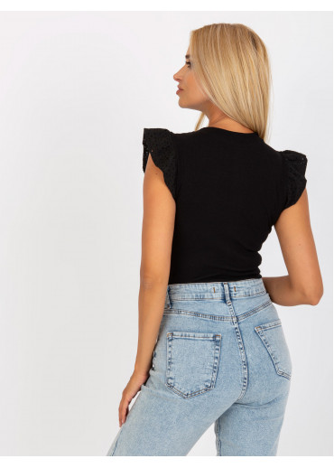 Čierne tričko s čipkovanými rukávmi