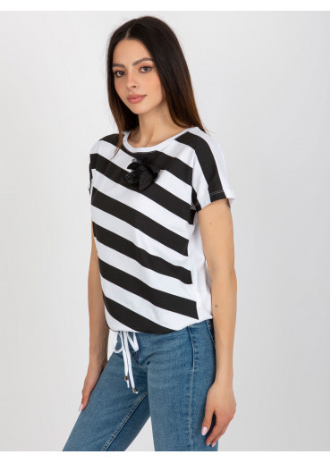 Čierne tričko pruhy