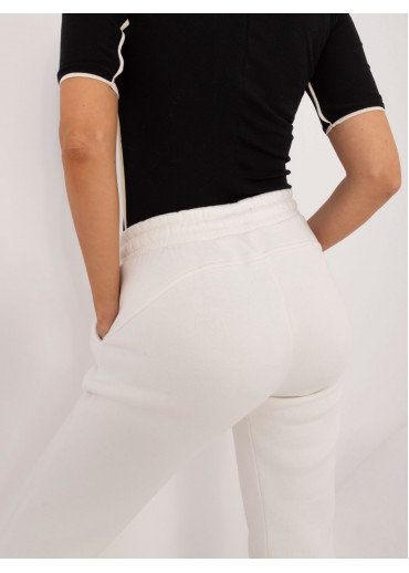 Smotanovo biele dámske tepláky