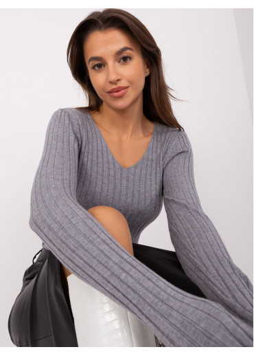 Tmavosivé tričko s dlhým rukávom