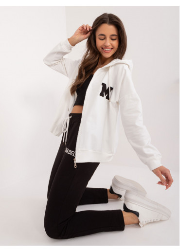 Smotanovo biela tepláková súprava