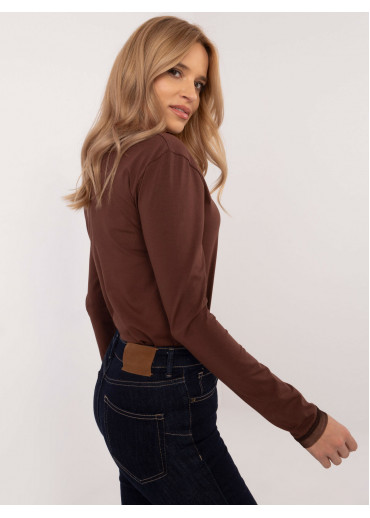 Hnedé tričko s dlhým rukávom