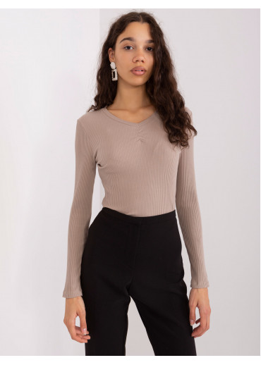 Kapučínovo hnedé tričko s dlhým rukávom