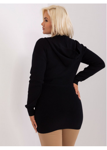 Čierny sveter s kapucňou