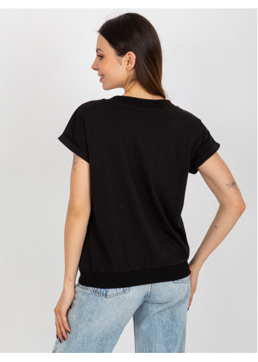 Čierne tričko kvet