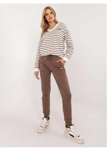 Karamelovo hnedá tepláková súprava s prúžkom