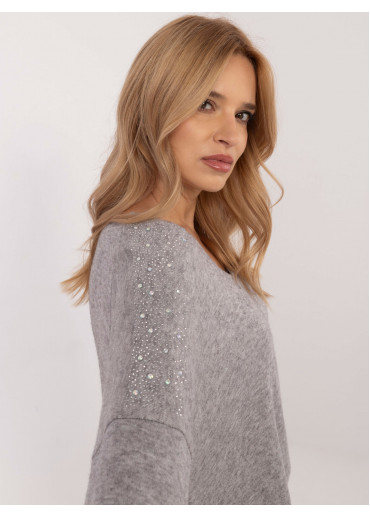 Sivý dámsky sveter s aplikáciou