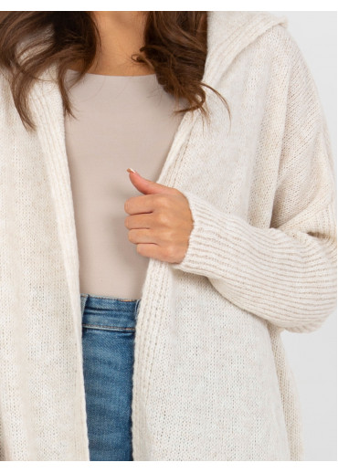 Smotanovo biely kardigán