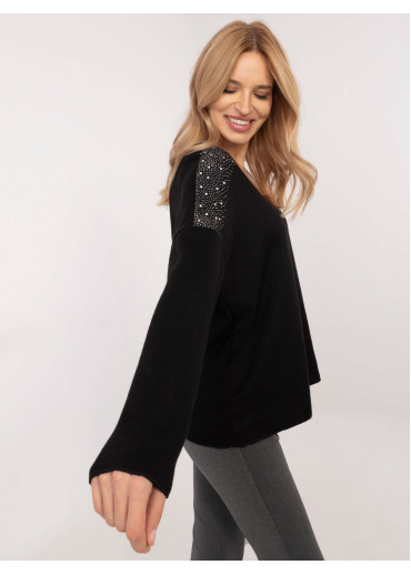 Čierny dámsky sveter s aplikáciou