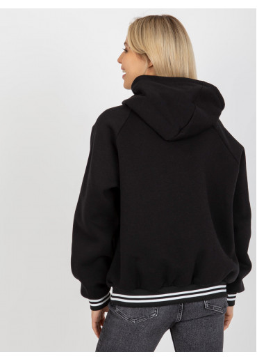 Čierna mikina s kapucňou