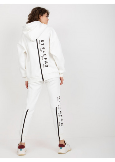 Smotanovo biela tepláková súprava