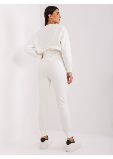 Smotanovo biela tepláková súprava