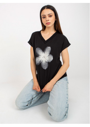 Čierne tričko kvet