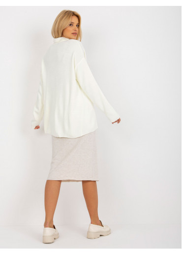 Smotanovo biely pulóver