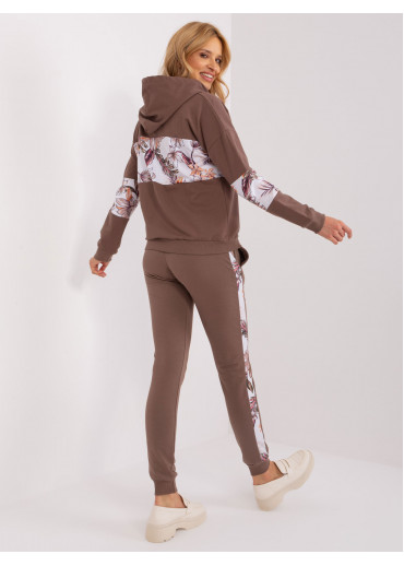 Hnedá tepláková súprava