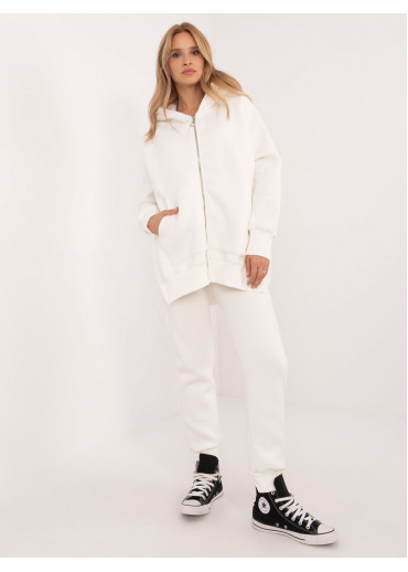 Smotanovo biela tepláková súprava