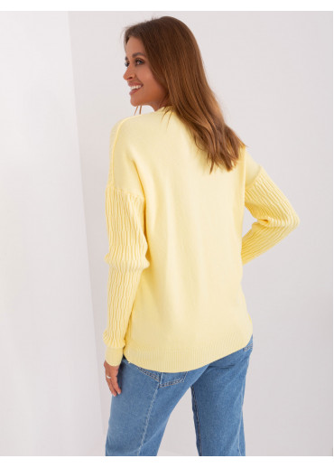 Vanilkovo žltý pulóver