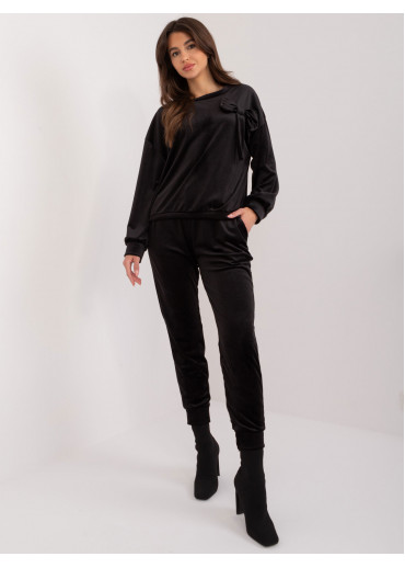 Čierna tepláková súprava