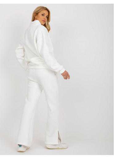 Smotanovo biela tepláková súprava