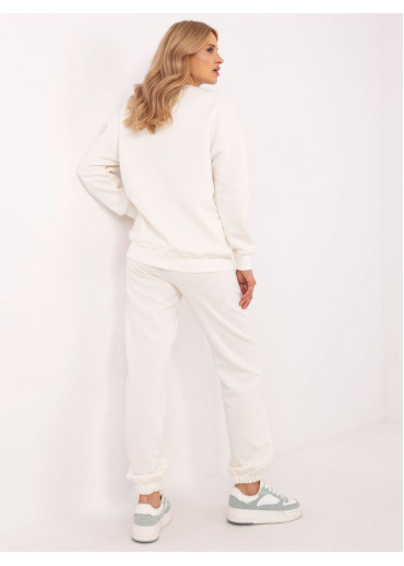 Smotanovo biela tepláková súprava s hviezdou