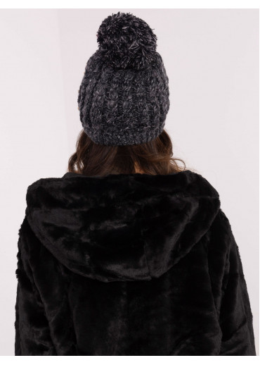 Čierna dámska čiapka