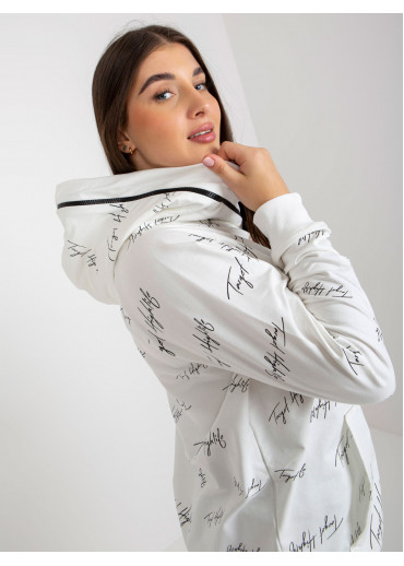 Smotanovo biela mikina s kapucňou