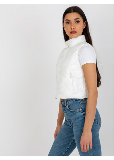 Smotanovo biela prešívaná vesta