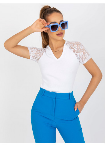 Biele tričko s čipkovanými rukávmi